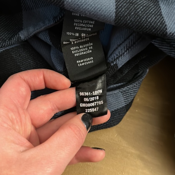 Women’s Harley Davidson size Medium Flannel button down shirt. - Picture 4 of 4